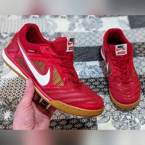 Supreme x Nike SB Gato 'Red'